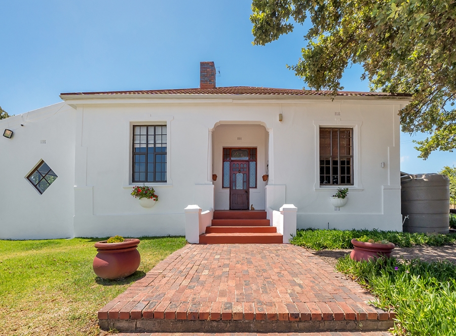 4 Bedroom Property for Sale in Stellenbosch Farms Western Cape